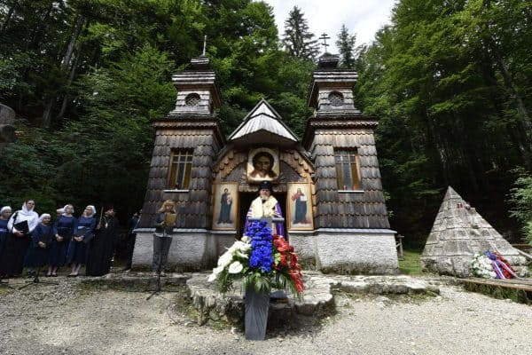 Russische Kapelle auf dem Vršič-Pass bei Kranjska Gora und in der Nähe der Erjavčeva-Hütte