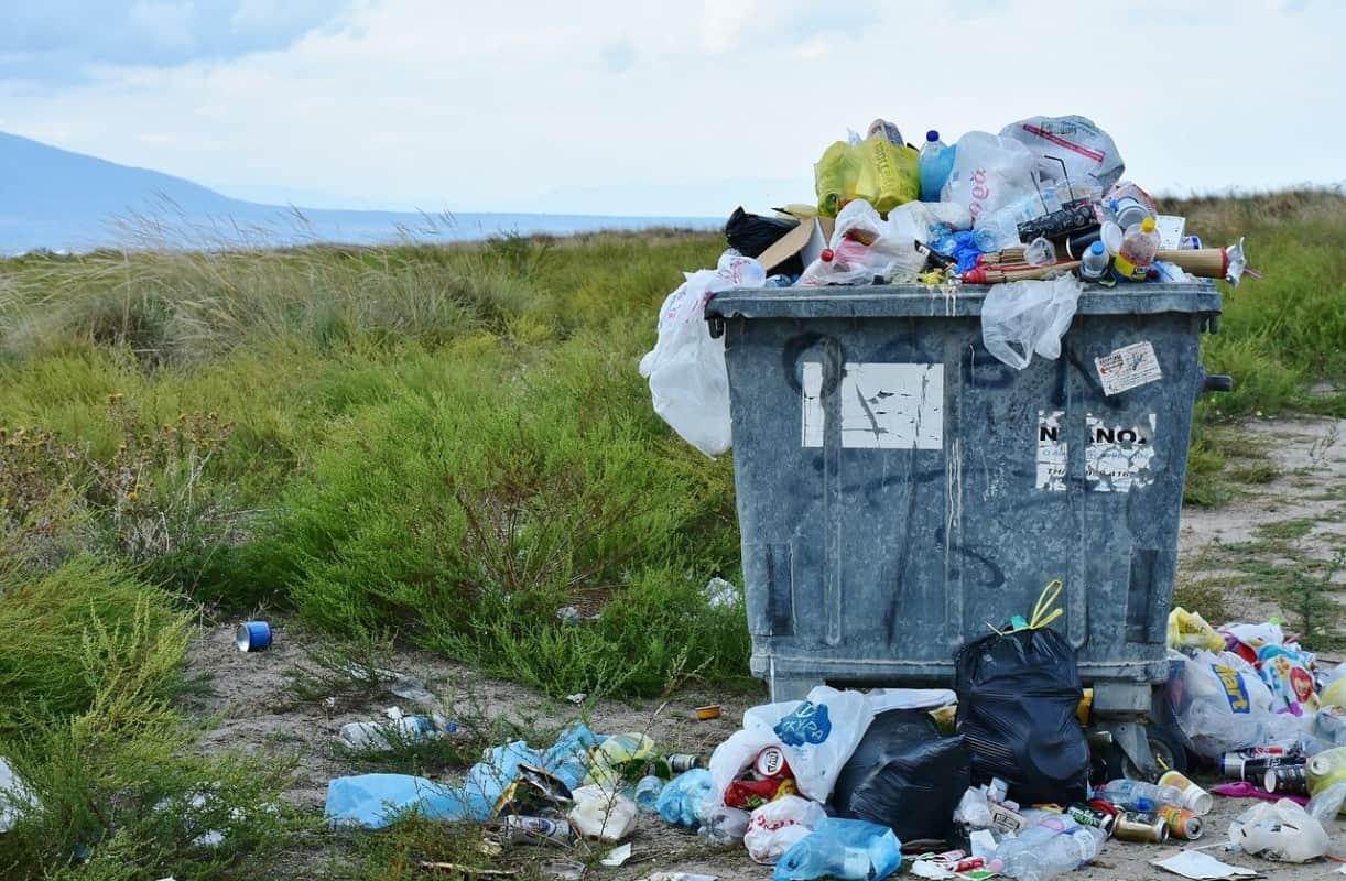 Mülleimer in den Toiletten