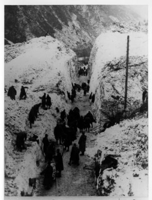 Lieber nach vorne, nur um diesen verdammten Lawinen zu entgehen