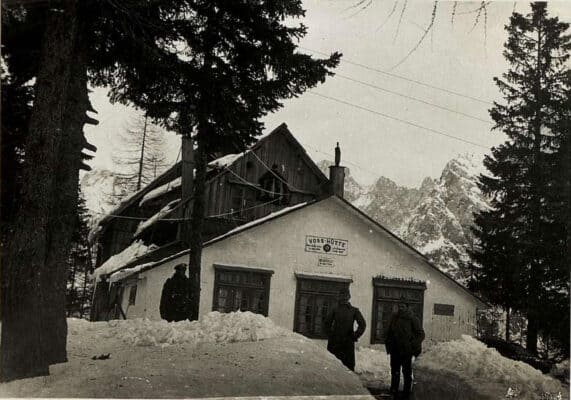 Erjavec-Hütte auf 1525m bei Vršič (1916)